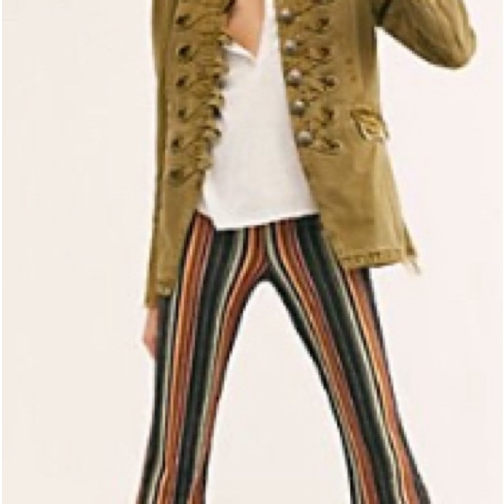 Free People Funky 70s vibing pull on Flare stripped pants size small